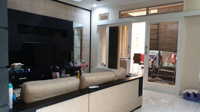 Rumah Dijual Fully Furnished di Cluster Taman Beverly Lippo Cikarang